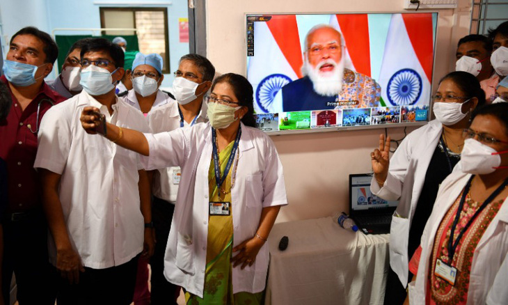Ấn Độ bắt đầu chiến dịch tiêm chủng lớn nhất thế giới chống COVID-19 - Ảnh 1.