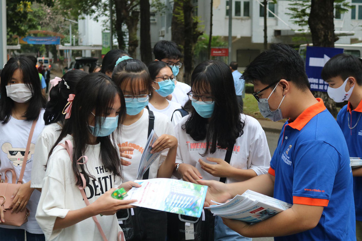 Ngày hội tư vấn tuyển sinh - hướng nghiệp sôi nổi, bổ ích tại TP.HCM - Ảnh 17.