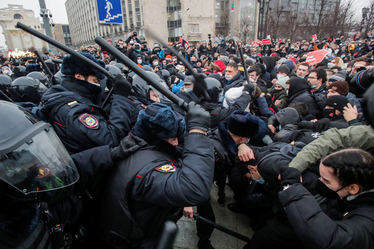 Nga bắt hơn 3.000 người biểu tình, Mỹ chỉ trích - Ảnh 1.