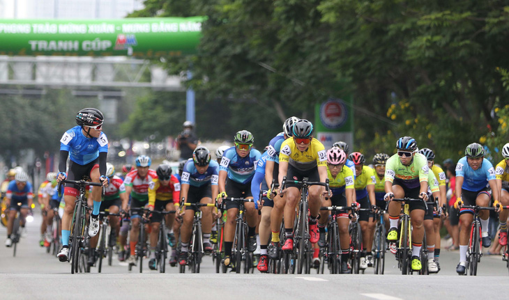 Gần 300 VĐV dự Giải đua xe đạp phong trào Mừng xuân - Mừng Đảng 2021 - Ảnh 5.