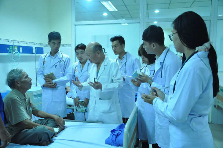 Đại học Phan Châu Trinh nâng chuẩn đào tạo ngành sức khỏe - Ảnh 2.