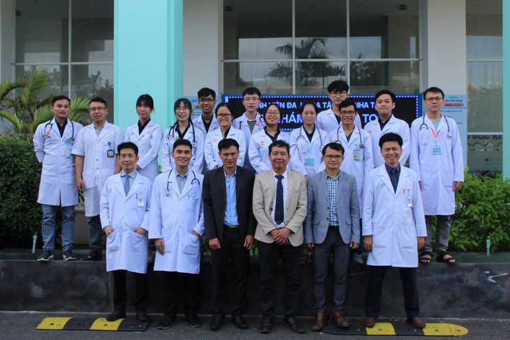 Đại học Phan Châu Trinh nâng chuẩn đào tạo ngành sức khỏe - Ảnh 1.