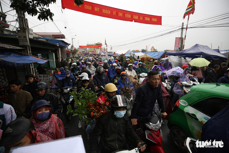 Nam Định thông báo dừng tổ chức lễ khai ấn đền Trần và chợ Viềng xuân 2021 - Ảnh 2.