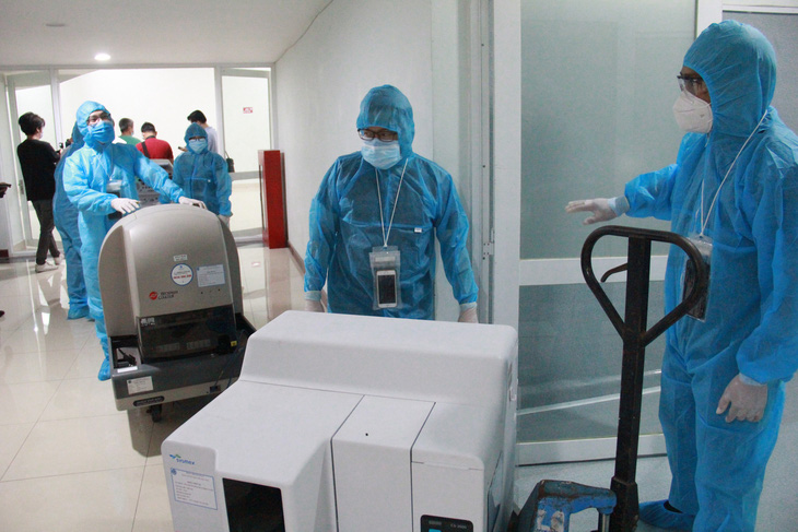 Bệnh viện dã chiến Tiên Sơn chi viện thiết bị cho Hải Dương - Ảnh 1.