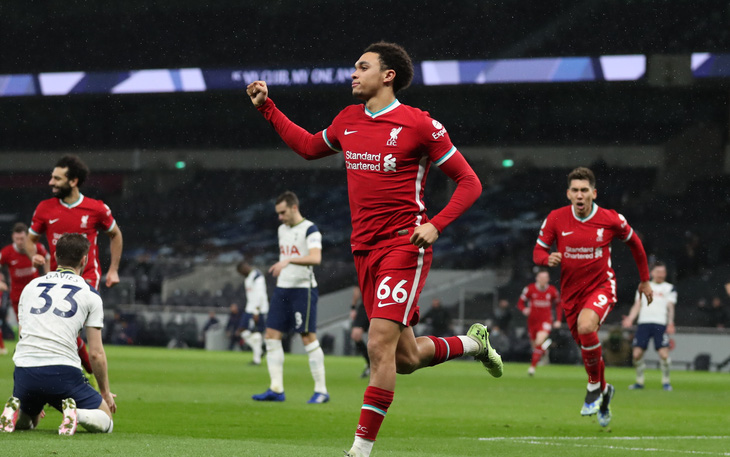 Hojbjerg lập siêu phẩm, Tottenham vẫn thua Liverpool ngay trên sân nhà