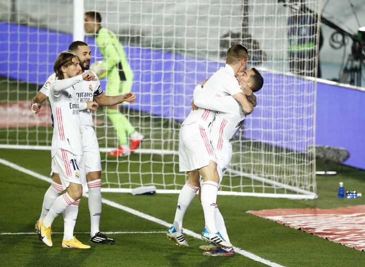 Chiến thắng đầu tiên trong năm mới, Real Madrid tạm vươn lên đầu bảng - Ảnh 2.
