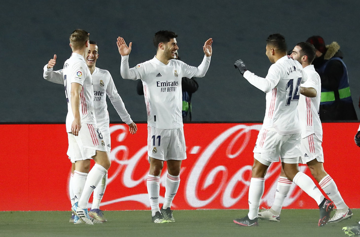 Chiến thắng đầu tiên trong năm mới, Real Madrid tạm vươn lên đầu bảng - Ảnh 1.