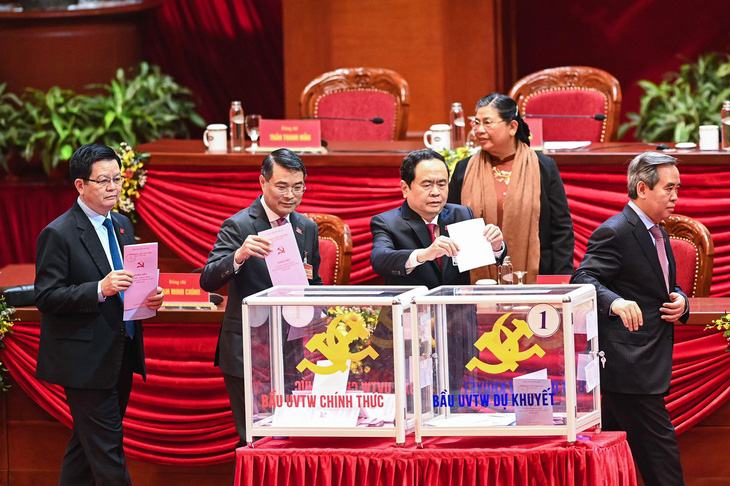 Hình ảnh các đại biểu Đại hội Đảng bỏ phiếu bầu Ban Chấp hành Trung ương khóa XIII - Ảnh 6.