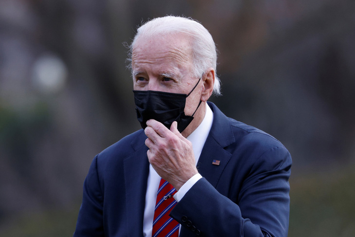 Politico: Tổng thống Biden trải qua 10 ngày đầu tiên ngổn ngang với vắc xin  - Ảnh 1.