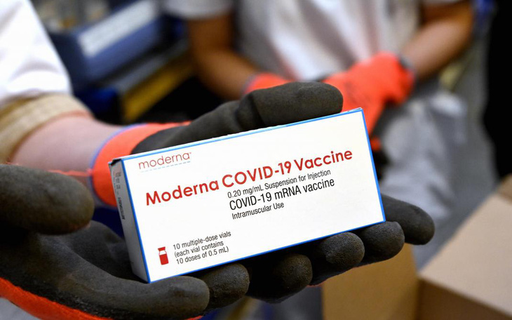 Vắc xin ngừa COVID-19 giao chậm có phải do "lỗi kỹ thuật"?