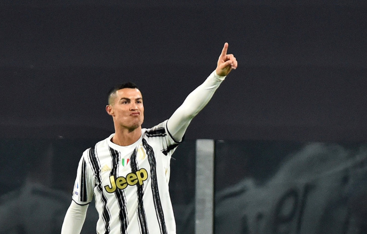 Ronaldo chính thức vượt mặt Pele với cú đúp giúp Juventus đánh bại Udinese - Ảnh 2.