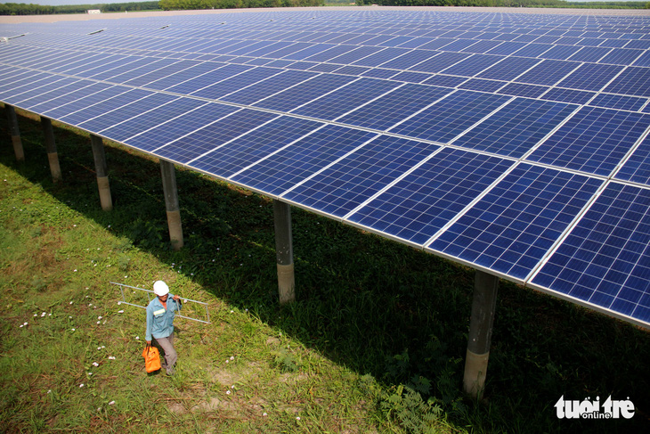 Chính sách giá FIT mua điện mặt trời đã bộc lộ những hạn chế - Ảnh 1.