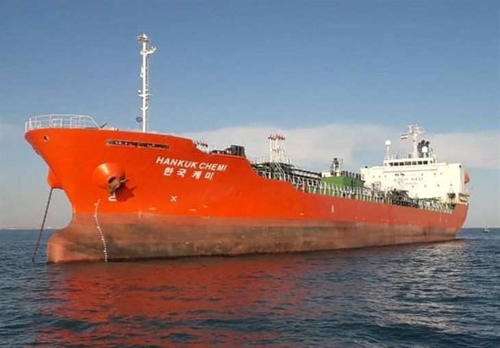 Hàn Quốc dốc sức giải cứu tàu bị Iran bắt giữ - Ảnh 1.