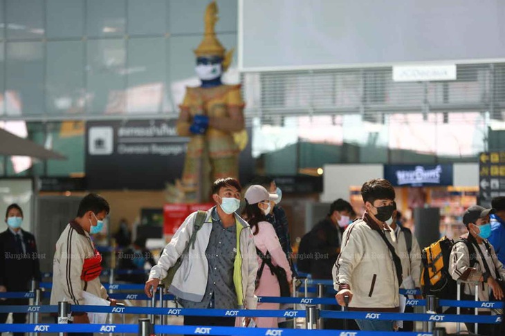 Bangkok tìm chỗ lập bệnh viện dã chiến để chữa COVID-19 - Ảnh 1.