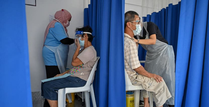Malaysia phê duyệt có điều kiện tiêm vắc xin Sinovac cho trẻ 12-17 tuổi - Ảnh 1.