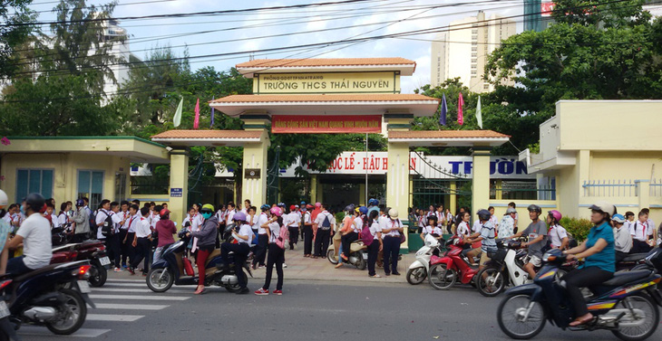 Khánh Hòa hoãn học trực tiếp với học sinh TP Nha Trang, các nơi khác học từ 18-10 - Ảnh 1.