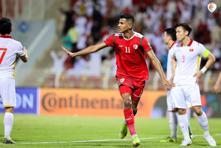Bị thổi 2 quả 11m, Việt Nam thua Oman 1-3 ở vòng loại World Cup 2022 - Ảnh 1.