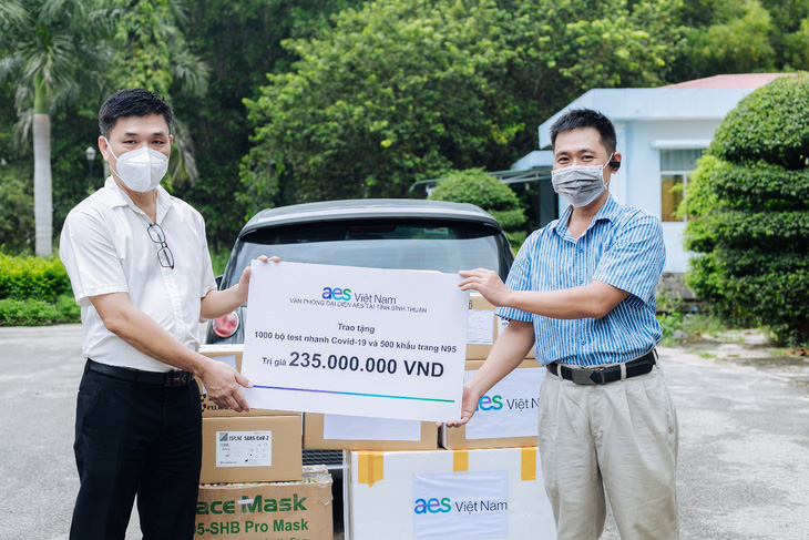 AES Việt Nam trao tặng 1.000 bộ xét nghiệm nhanh COVID-19 tại tỉnh Bình Thuận - Ảnh 2.