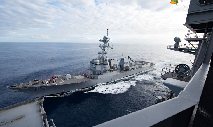 Trung Quốc chỉ trích Mỹ, Canada đưa tàu chiến qua eo biển Đài Loan - Ảnh 1.