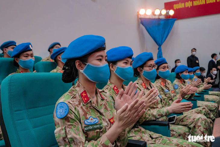 Chủ tịch nước: Chiến sĩ mũ nồi xanh đại diện cho Việt Nam yêu hòa bình, vì hòa bình - Ảnh 4.