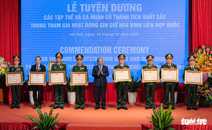 Chủ tịch nước: Chiến sĩ mũ nồi xanh đại diện cho Việt Nam yêu hòa bình, vì hòa bình - Ảnh 6.