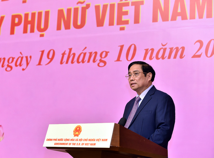Thủ tướng Phạm Minh Chính: Còn nhiều việc phải làm để phụ nữ có cuộc sống tốt đẹp hơn - Ảnh 1.