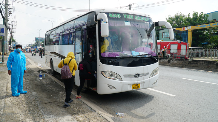 TP.HCM tạo điều kiện tốt nhất cho người dân các tỉnh ở lại - Ảnh 1.