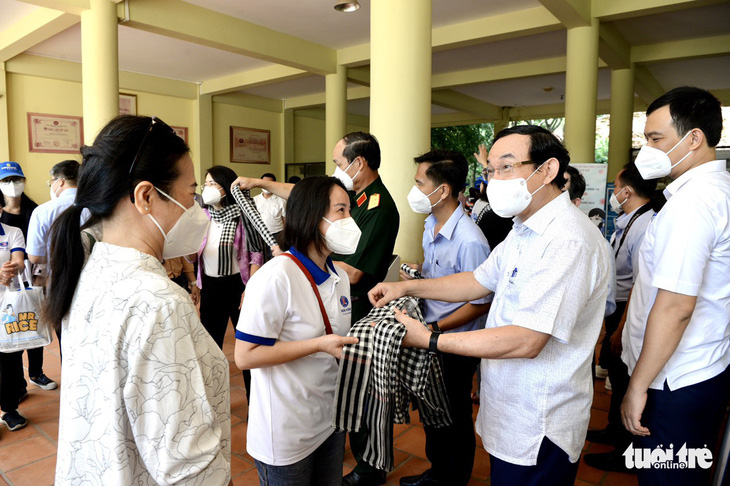 Bí thư Nguyễn Văn Nên cùng lực lượng tuyến đầu tham quan Củ Chi - Tây Ninh - Ảnh 4.