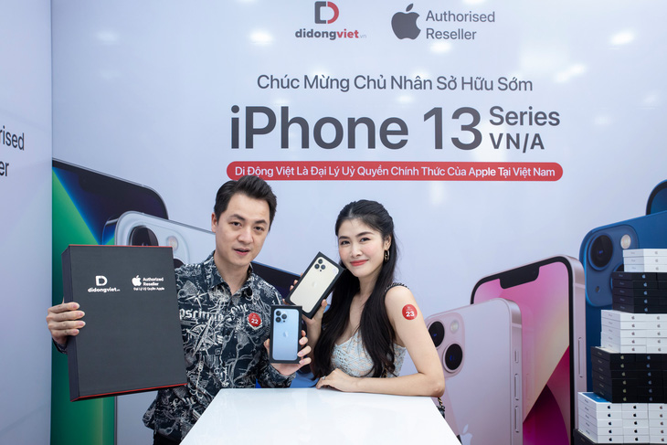 Bất chấp dịch, iPhone 13 vẫn được mua bán rầm rộ - Ảnh 4.