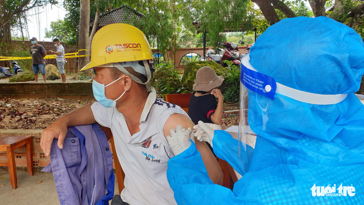 TP Phú Quốc phủ vắc xin cho 100% dân cư trên đảo - Ảnh 1.