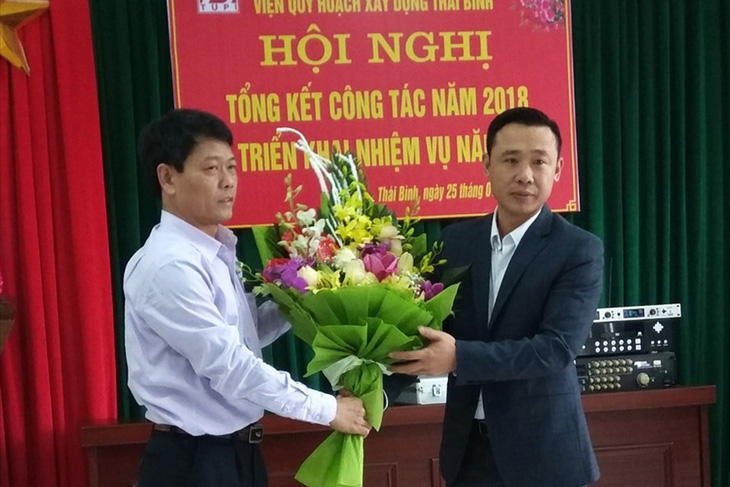 Trường Đại học Đông Đô lên tiếng về bằng tốt nghiệp của ông Phùng Văn Chiến - Ảnh 2.