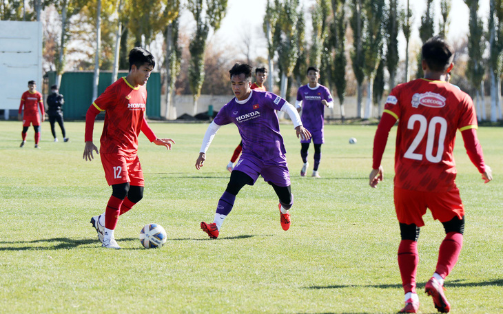 U23 Việt Nam thi đấu tìm đội hình chính: ông Park khá hài lòng