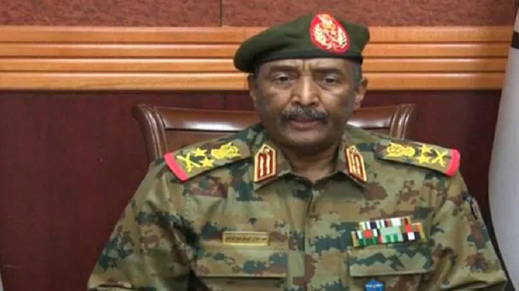 Tướng Sudan giải tán chính phủ, ban bố tình trạng khẩn cấp - Ảnh 1.