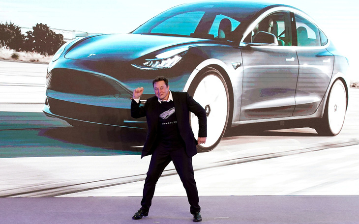 Tesla gia nhập câu lạc bộ 1.000 tỉ USD, vượt Facebook về giá trị vốn hóa