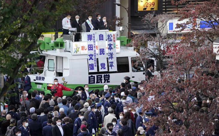 Vận động bầu cử ở Nhật Bản: Không quà cáp, không gõ cửa từng nhà