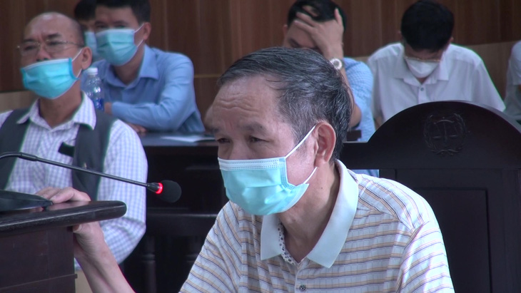 Cựu phó chủ tịch HĐND thị xã Nghi Sơn lãnh 30 tháng tù - Ảnh 1.