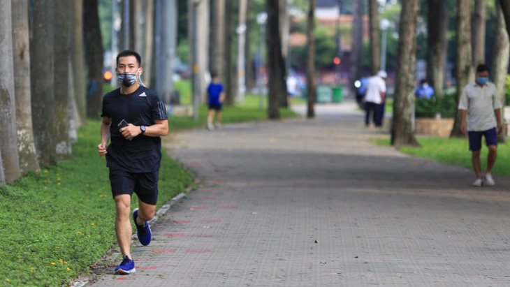 Ngày mới, bạn làm gì và thăm ai? - Ảnh 1.