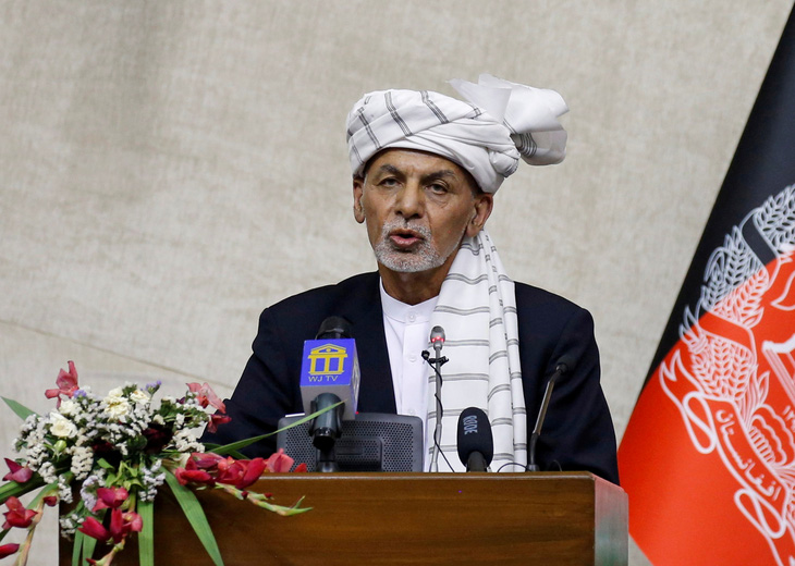Mỹ điều tra cáo buộc cựu tổng thống Afghanistan ôm tiền bỏ trốn - Ảnh 1.