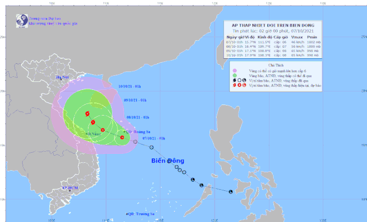 Áp thấp nhiệt đới đi dọc bờ biển Quảng Ngãi - Quảng Trị, có thể mạnh thành bão - Ảnh 1.