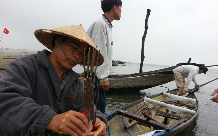 Sợ truông Nhà Hồ sợ phá Tam Giang - Kỳ 6: Những tập tục ngược đời của dân sóng nước