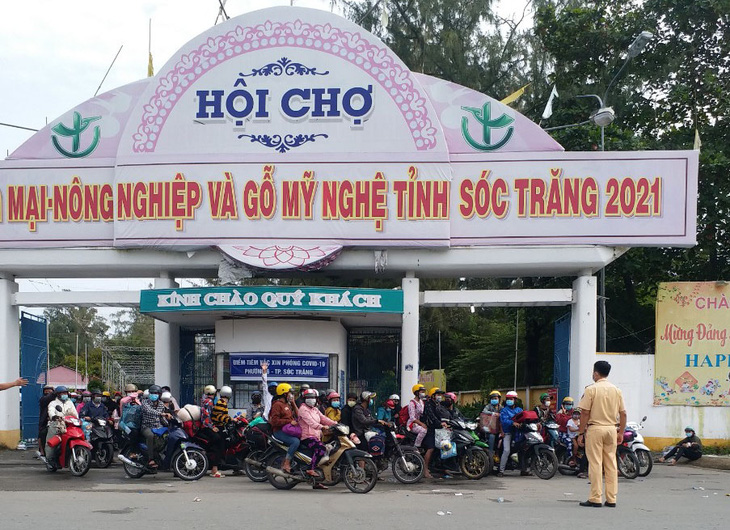 Sóc Trăng khẩn cấp cải tạo 2 khu nhà triển lãm làm khu điều trị F0 - Ảnh 1.