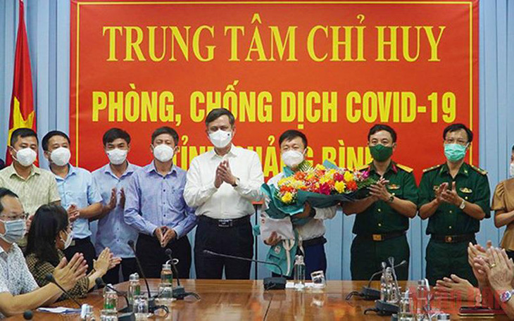 Quảng Bình cử đoàn y tế sang giúp Lào chống dịch COVID-19 - Ảnh 1.