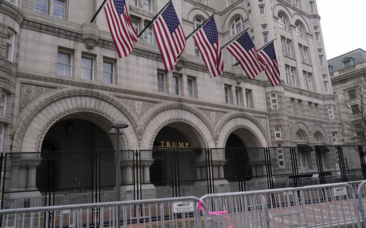 Khách sạn ông Trump thua lỗ hàng chục triệu USD