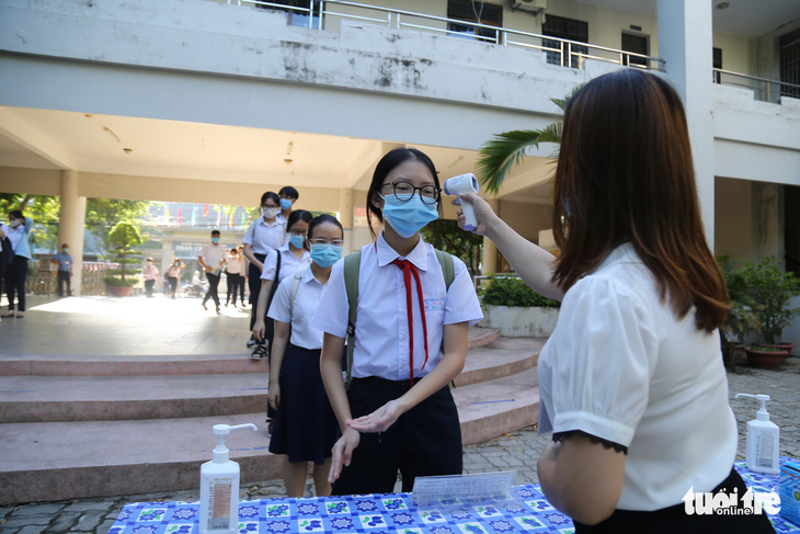 Số ca nhiễm tăng, Đà Nẵng chưa cho học sinh tới trường từ 15-11 - Ảnh 1.
