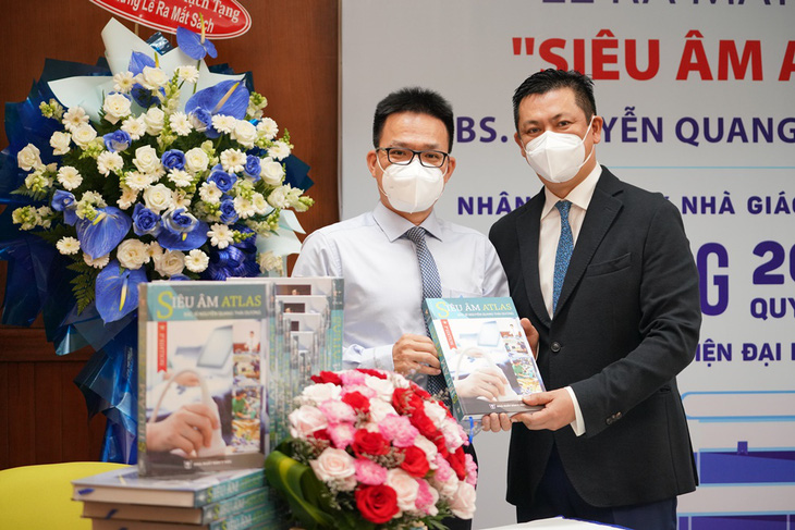 Lễ ra mắt sách Siêu âm Atlas của thầy thuốc, thầy giáo BS. Nguyễn Quang Thái Dương - Ảnh 5.
