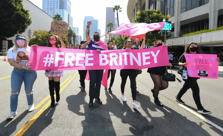 Britney Spears được tự do sau gần 14 năm nô lệ, nghệ sĩ Việt đồng loạt chúc mừng - Ảnh 3.