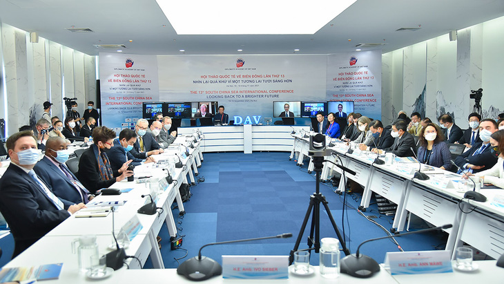 Hội thảo quốc tế về Biển Đông tại Việt Nam: Các chuyên gia đề xuất cách giảm căng thẳng - Ảnh 3.