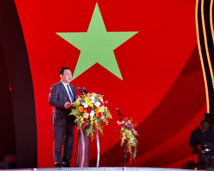 Chủ tịch Quốc hội dự khai mạc tuần Đại đoàn kết các dân tộc - di sản văn hóa Việt Nam - Ảnh 2.