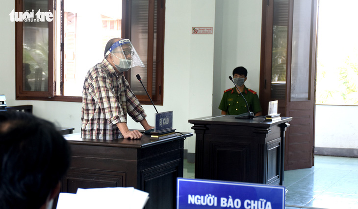 Cựu phó trưởng cơ quan đại diện báo Văn Nghệ được giảm án tù - Ảnh 2.