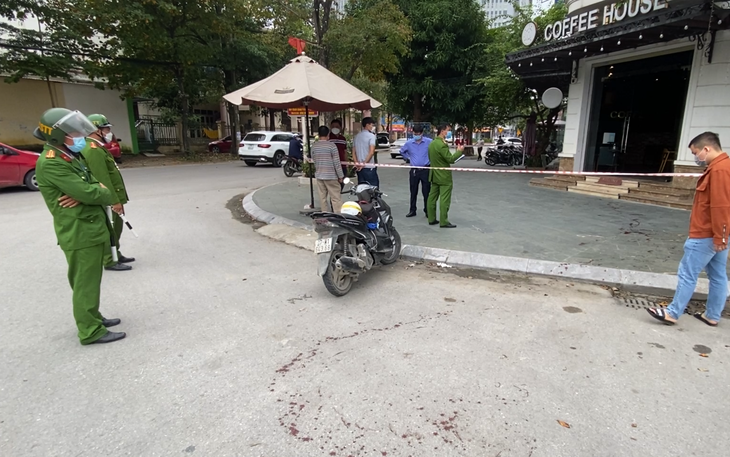 Nổ súng tại quán cà phê giữa TP Vinh, một giám đốc bị thương